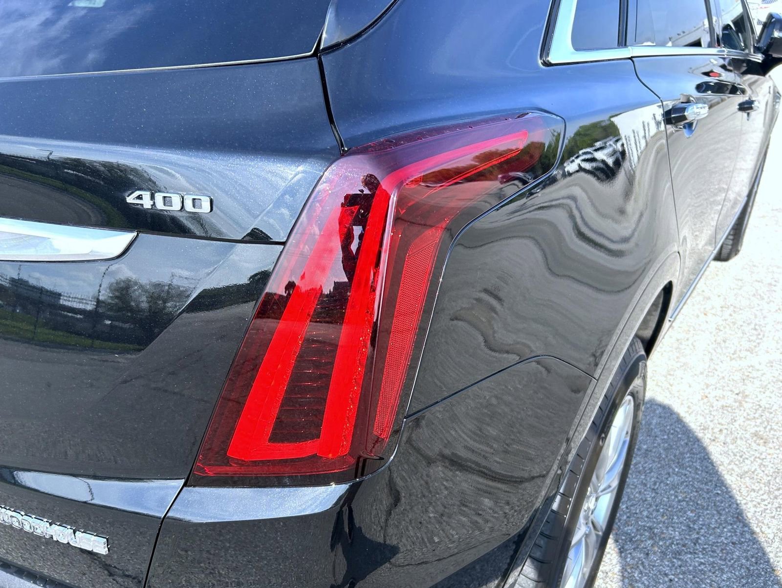 Certified 2023 Cadillac XT5 Premium Luxury w/ LPO, Floor Liner Package AWD/4WD image 11