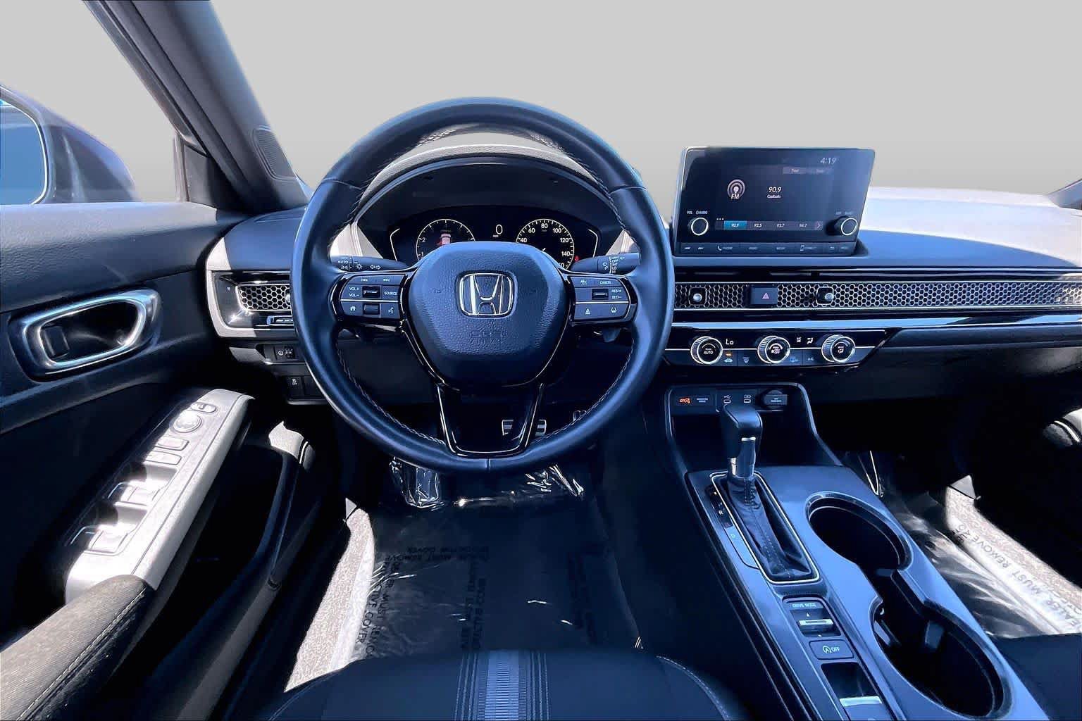 Used 2025 Honda Civic Sport image 5