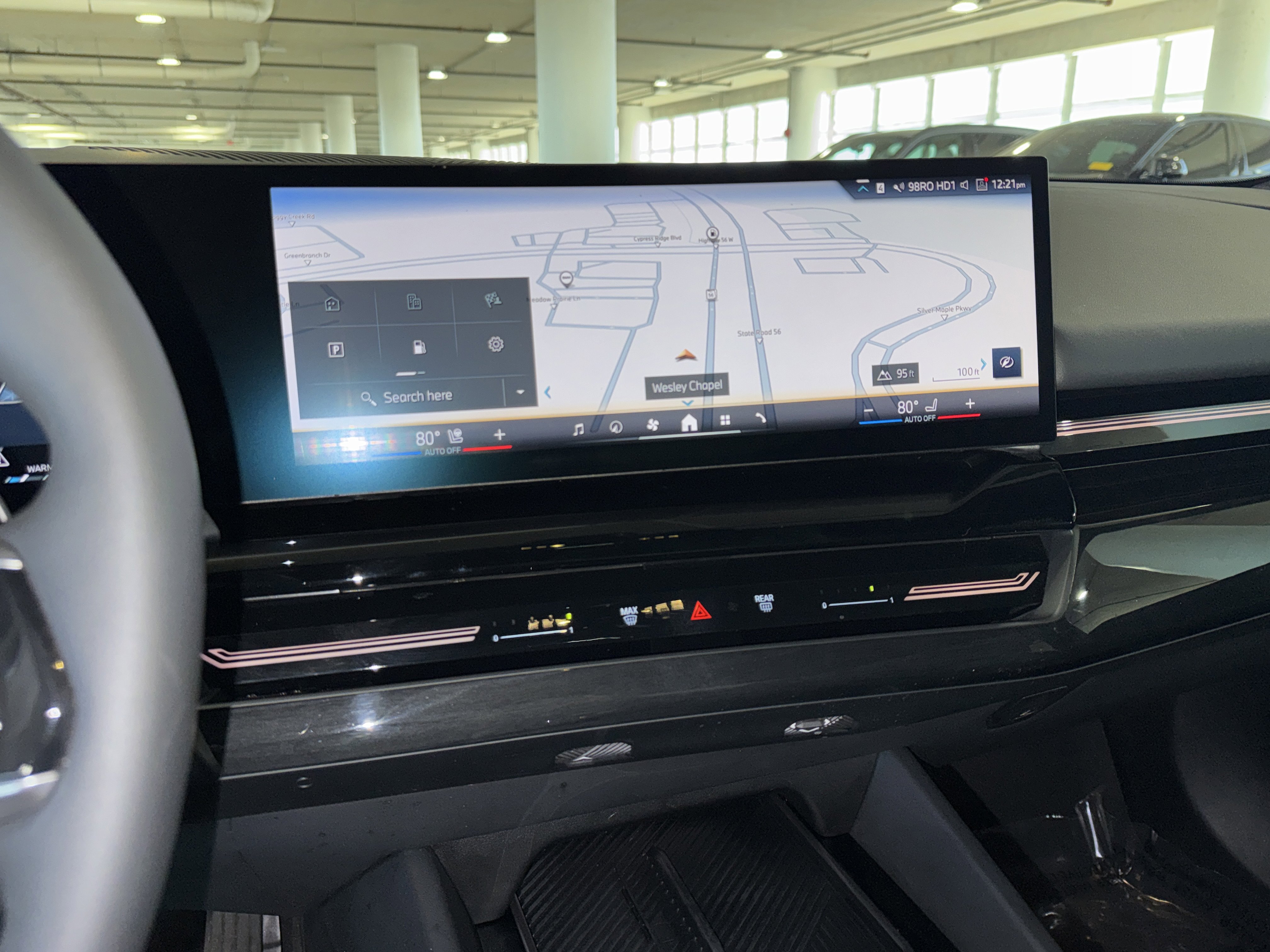 Certified 2025 BMW 530i image 26