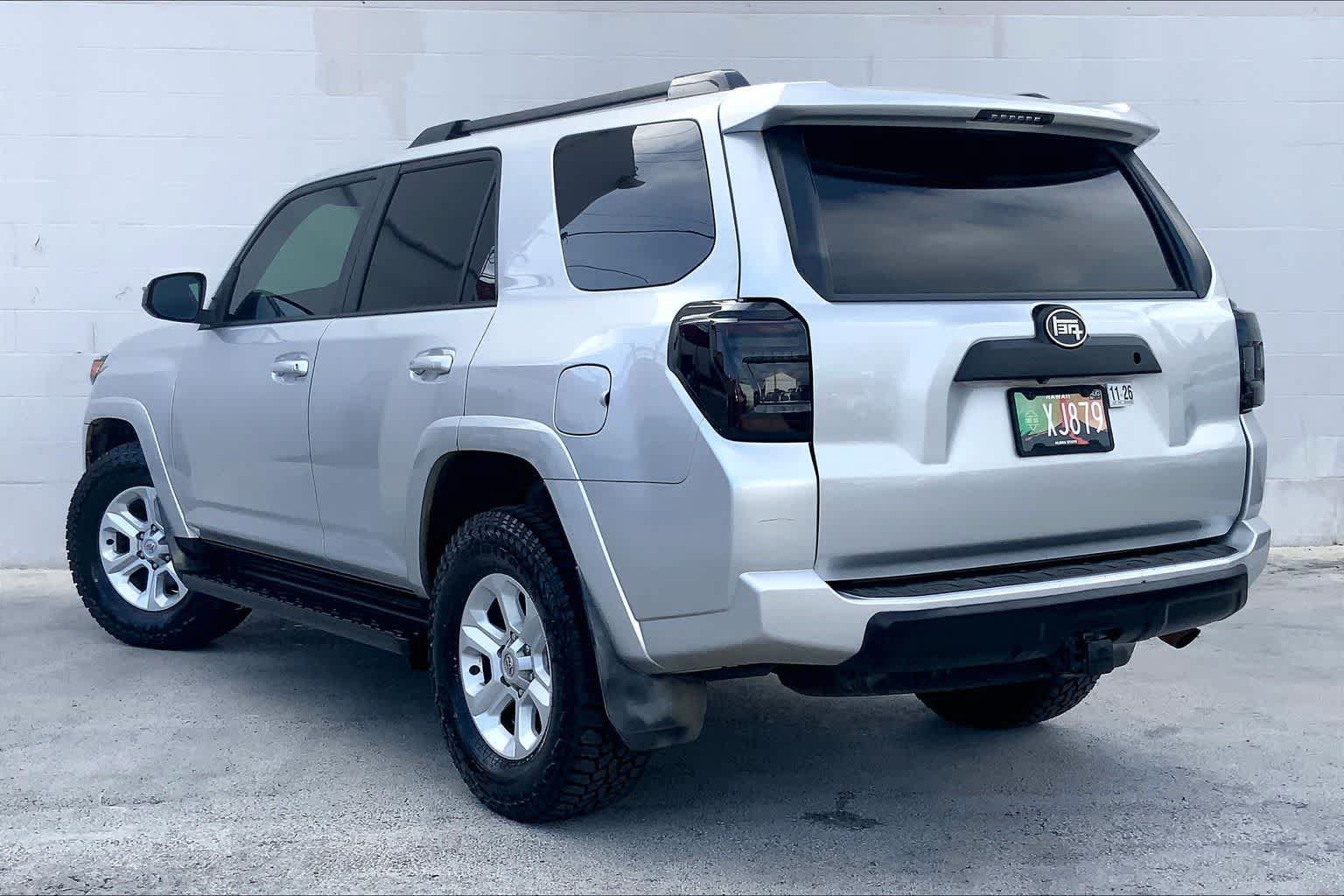 Used 2016 Toyota 4Runner SR5 RWD image 4