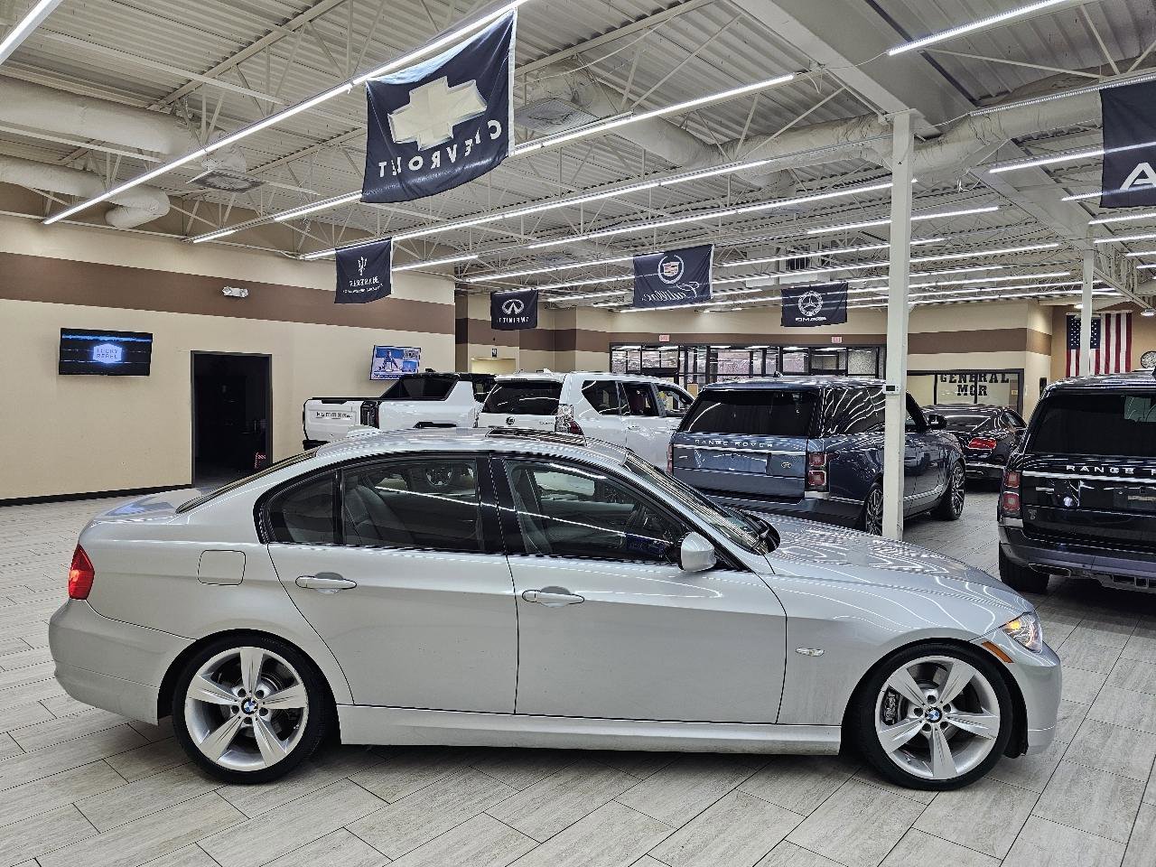 Used 2011 BMW 335i Sedan image 5