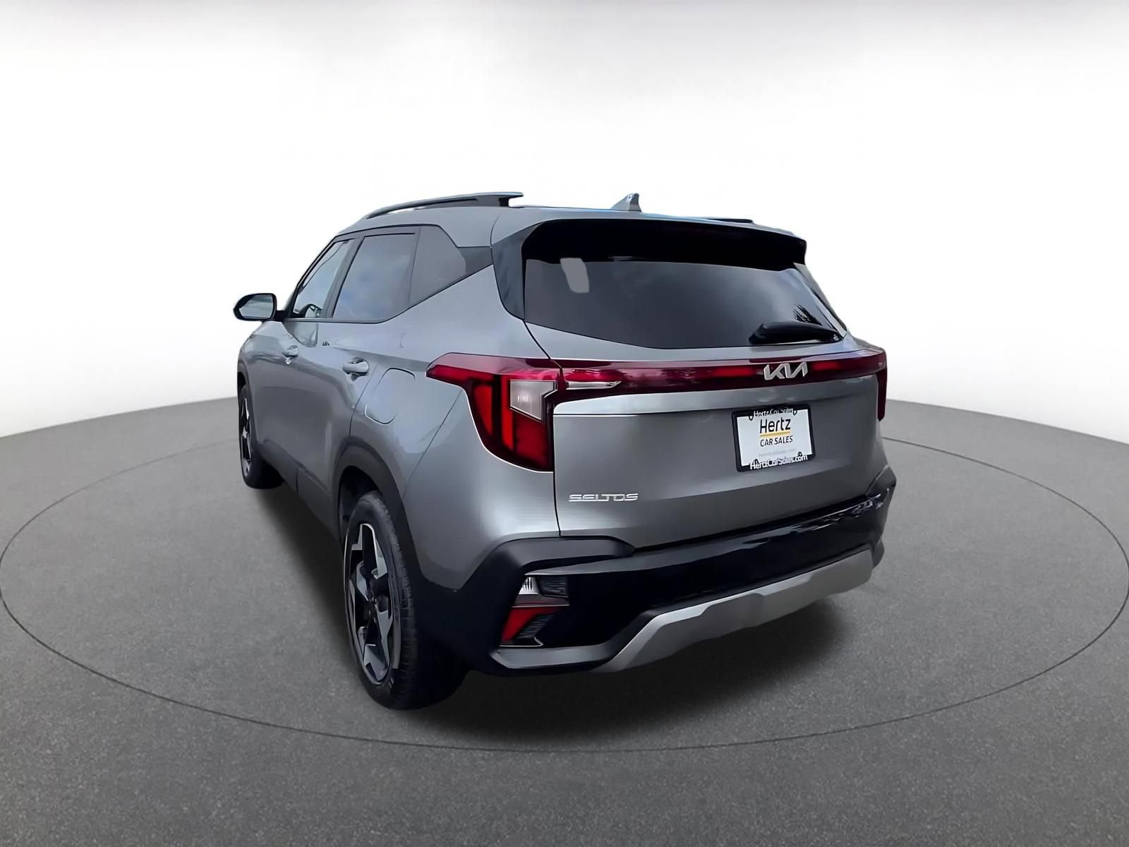 Used 2025 Kia Seltos S image 11