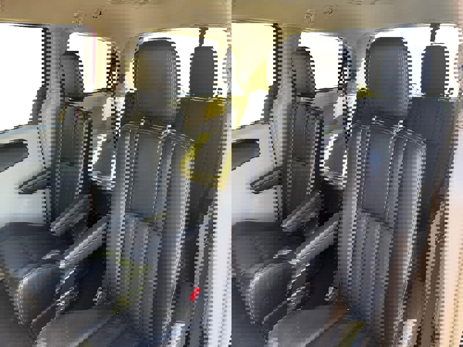 Used 2013 Chrysler Town & Country Touring image 13