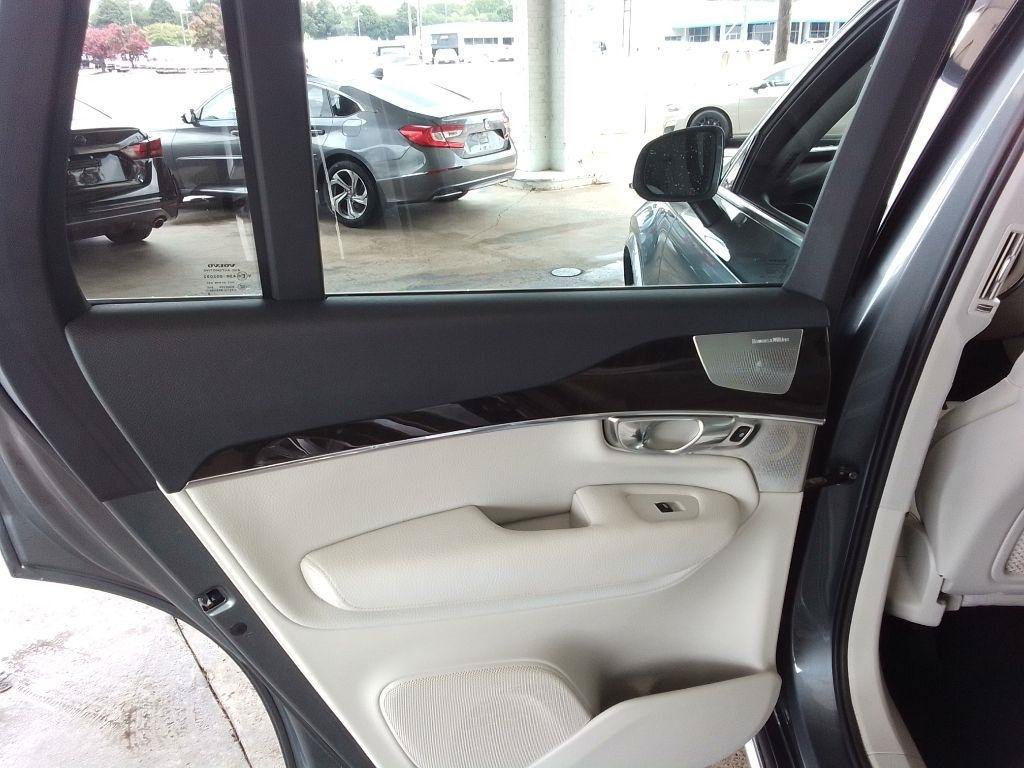 Used 2017 Volvo XC90 T6 Momentum w/ Vision Package AWD/4WD image 25
