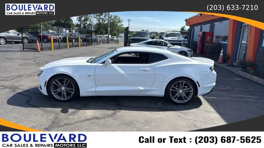 Used 2020 Chevrolet Camaro LT w/ RS Package RWD image 4