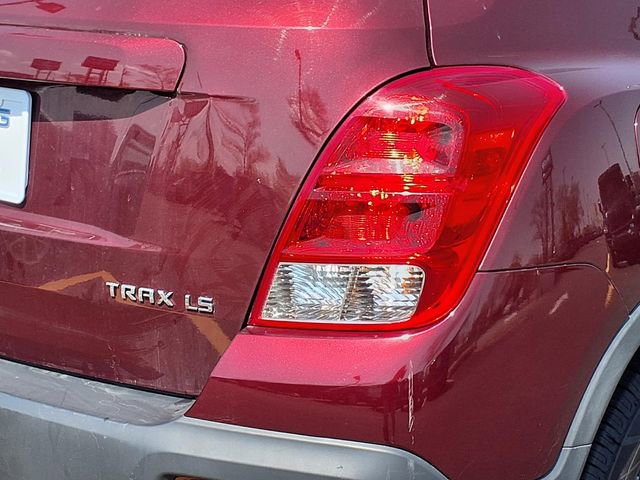 Used 2016 Chevrolet Trax LS w/ LPO, Cargo Package FWD image 21