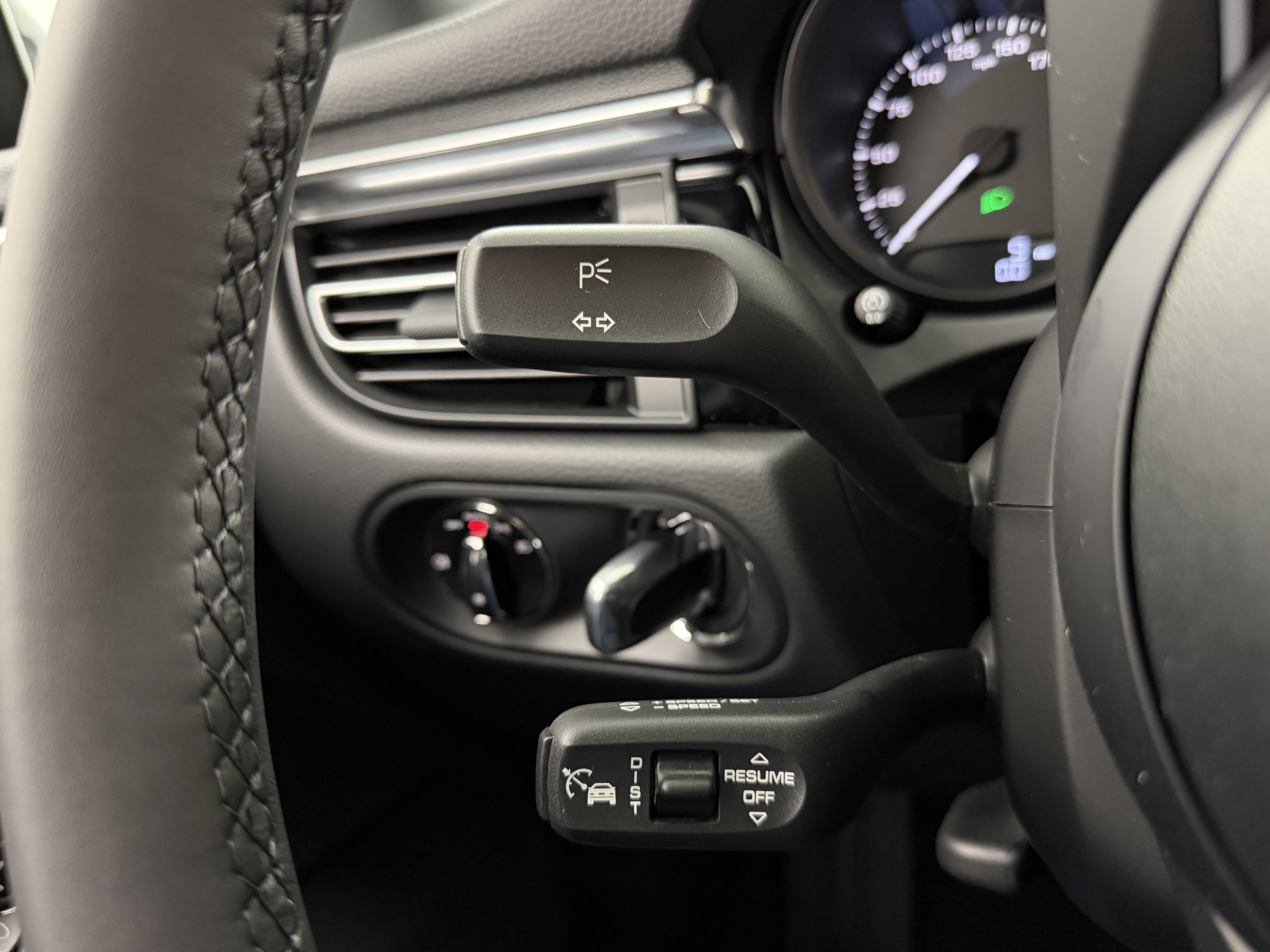 New 2026 Porsche Macan image 46