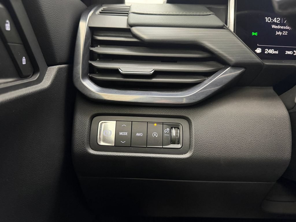 Used 2025 GMC Acadia AT4 AWD/4WD image 33