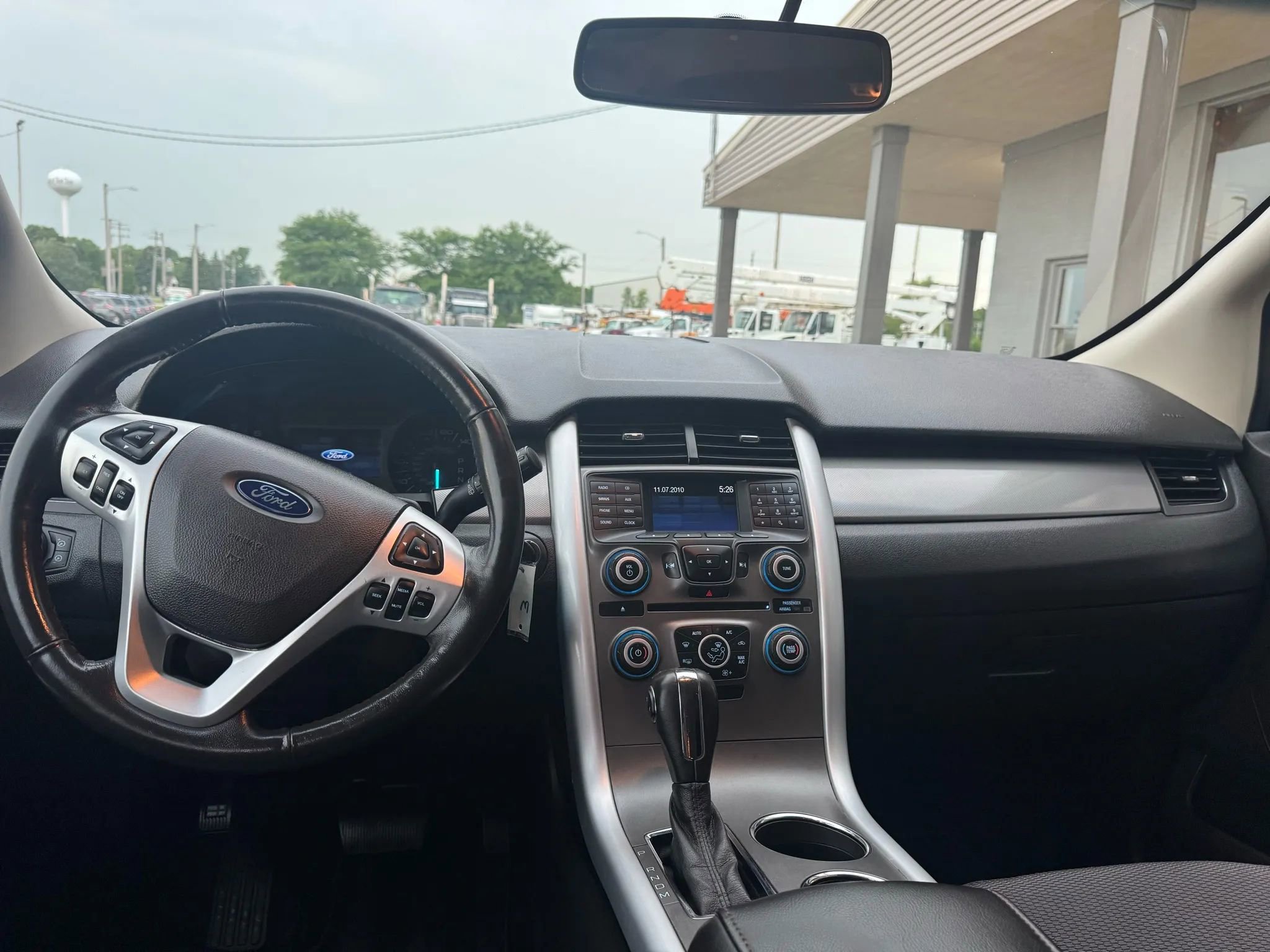 Used 2011 Ford Edge SEL image 11