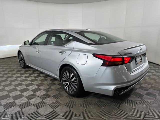 Used 2024 Nissan Altima 2.5 SV image 5