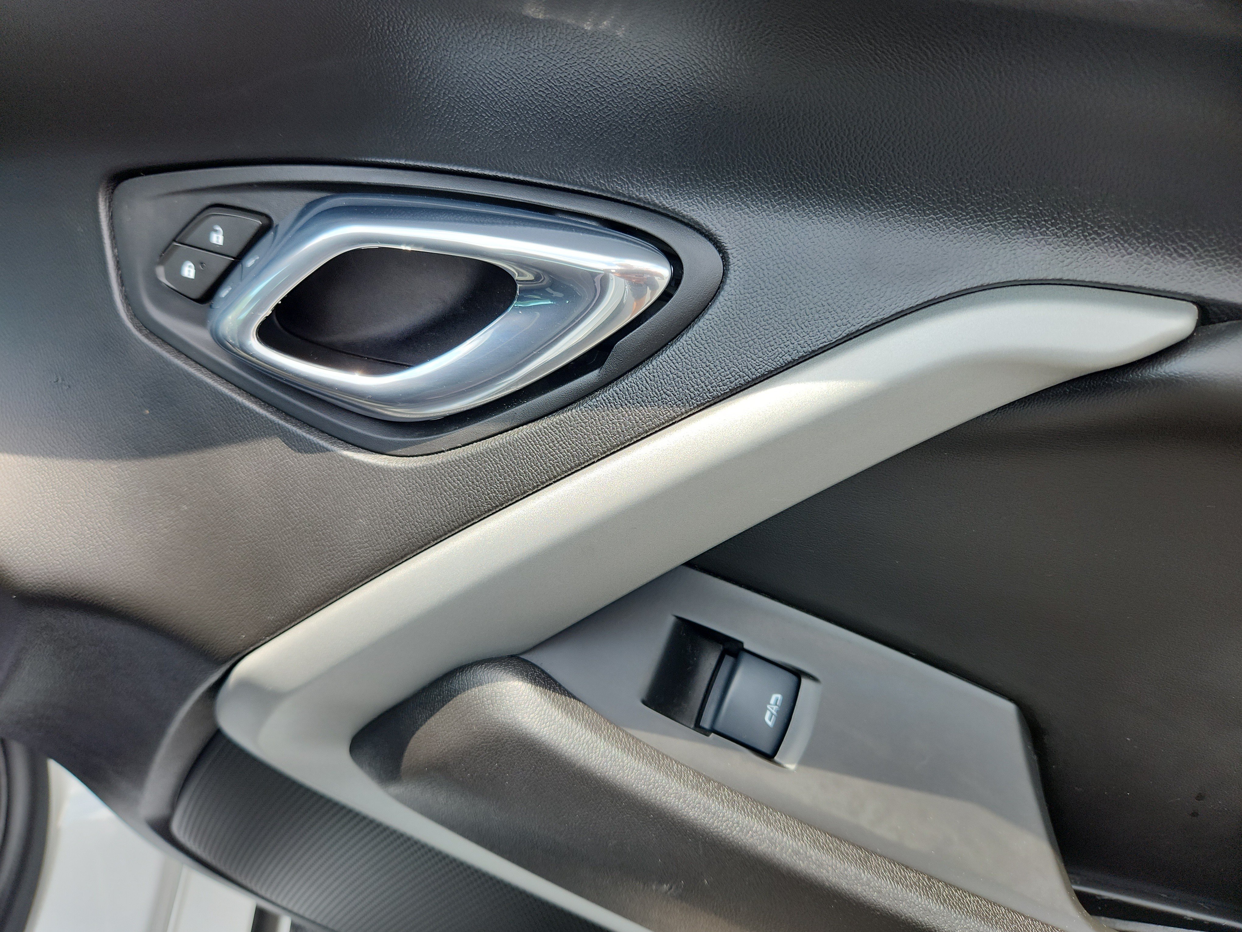 Used 2017 Chevrolet Camaro SS RWD image 27