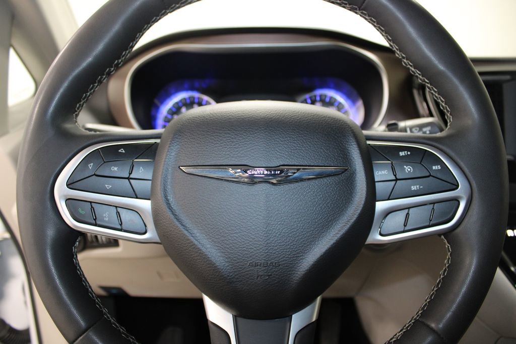 Used 2024 Chrysler Voyager LX FWD image 41