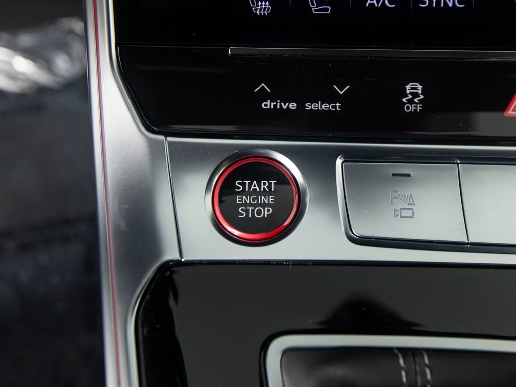 Used 2025 Audi RS 6 performance AWD/4WD image 25