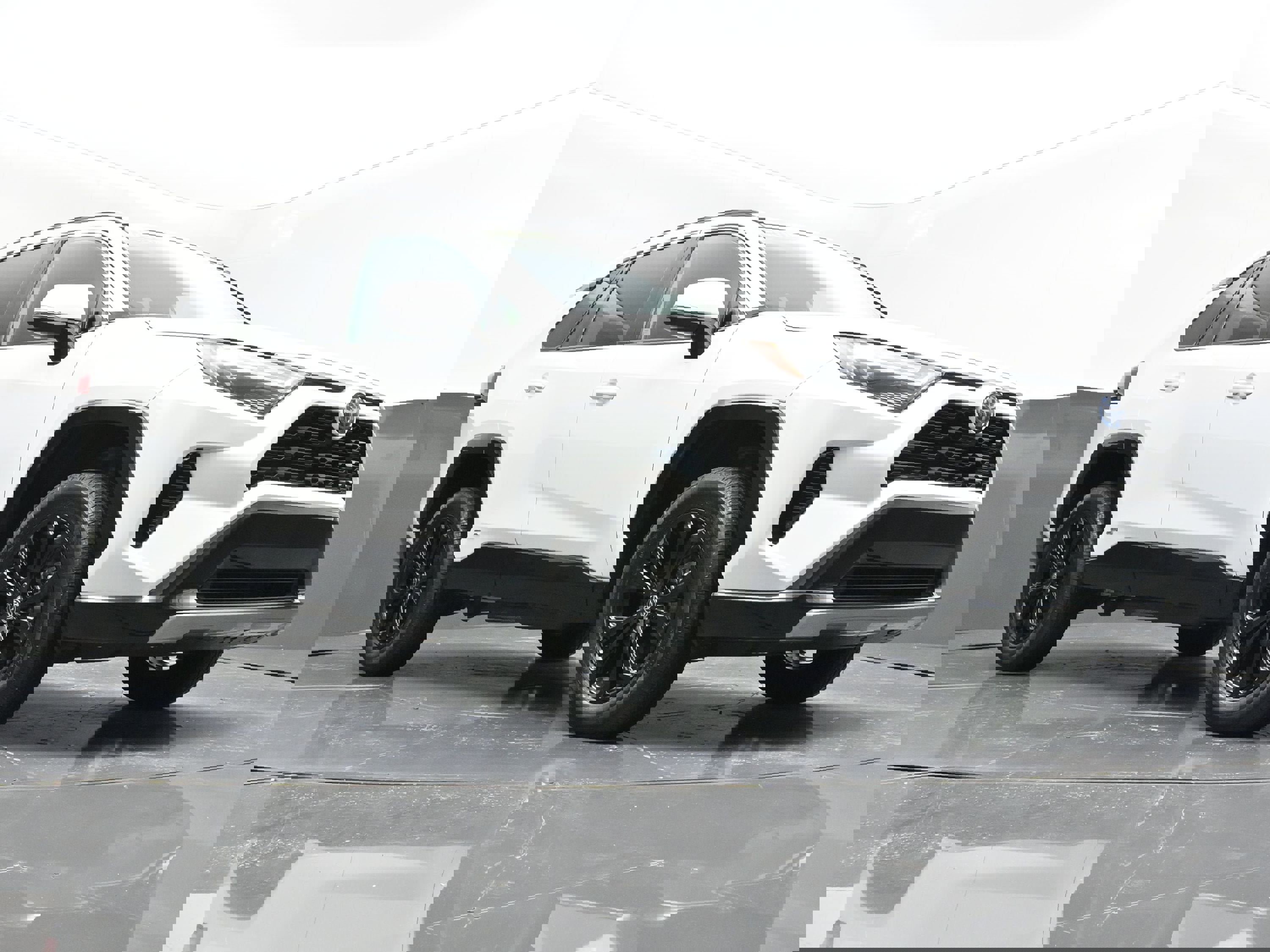 Used 2023 Toyota RAV4 SE image 35