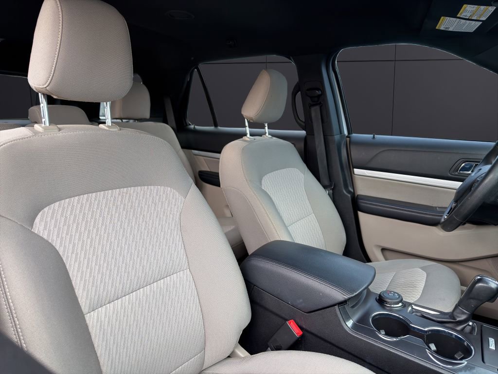 Used 2019 Ford Explorer 4WD w/ Class III Trailer Tow Package image 14