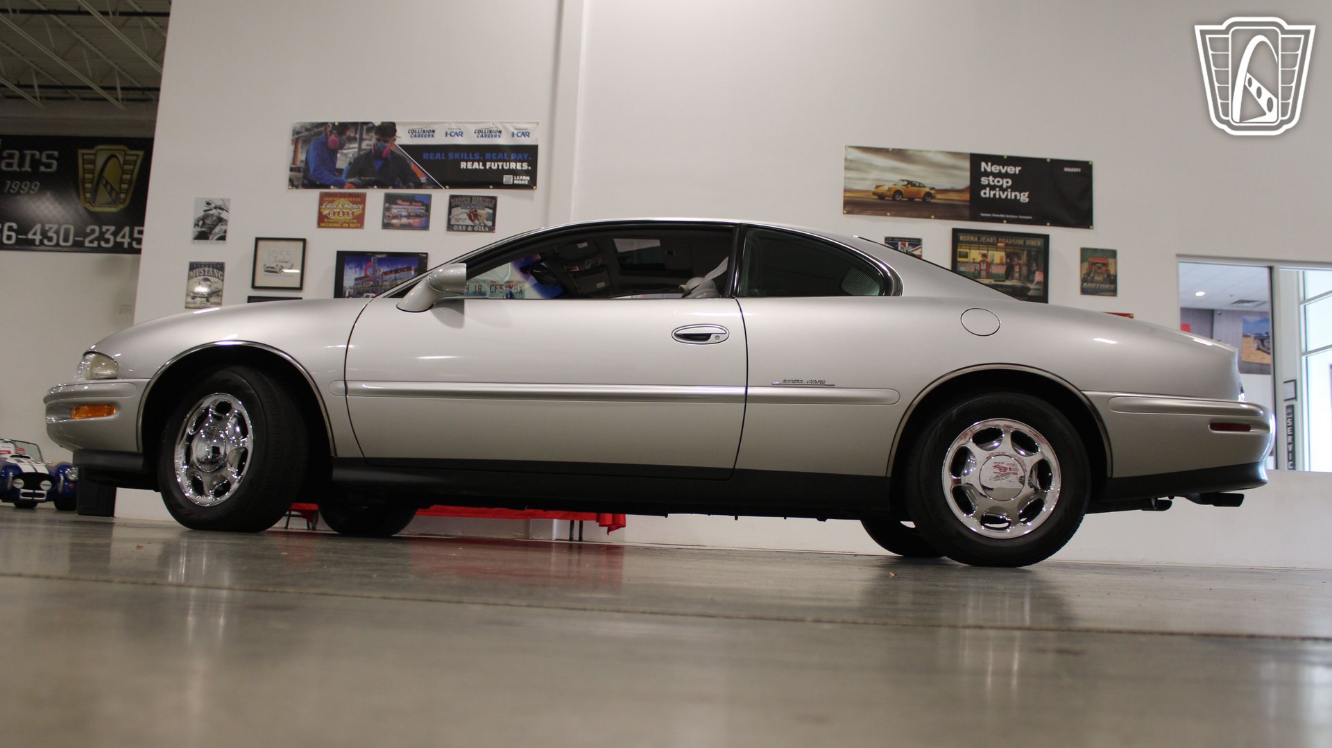 Used 1999 Buick Riviera Supercharged Coupe FWD image 23