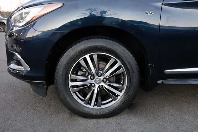Used 2019 INFINITI QX60 Luxe w/ Essential Package image 17
