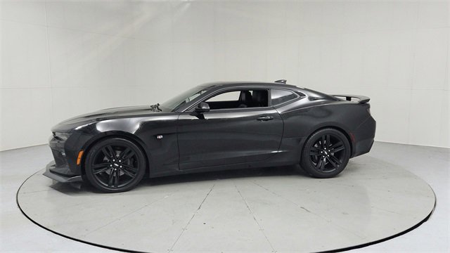 Used 2016 Chevrolet Camaro SS image 2