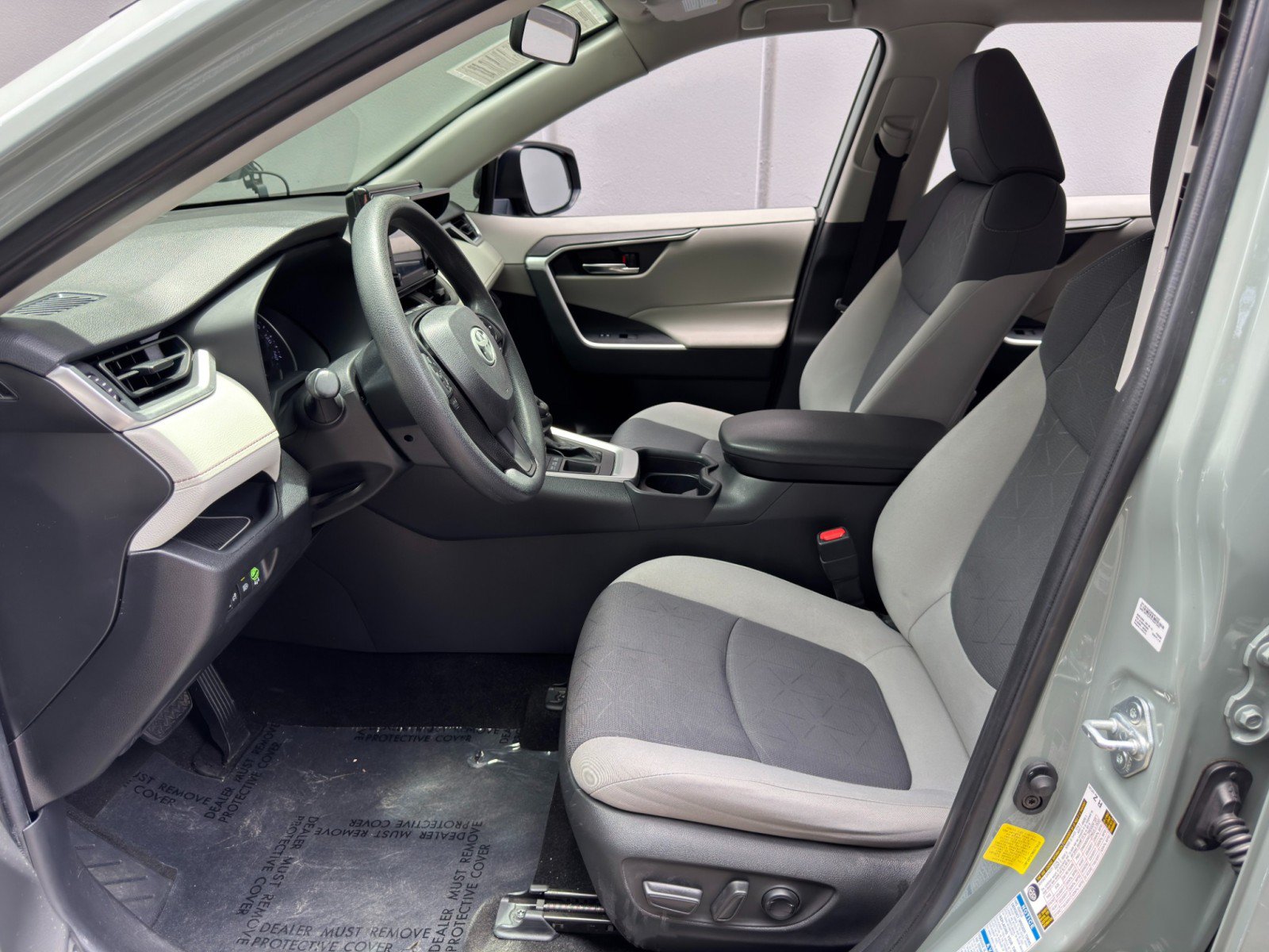 Used 2021 Toyota RAV4 XLE AWD/4WD image 15