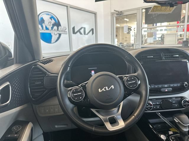 Certified 2023 Kia Soul EX FWD image 13