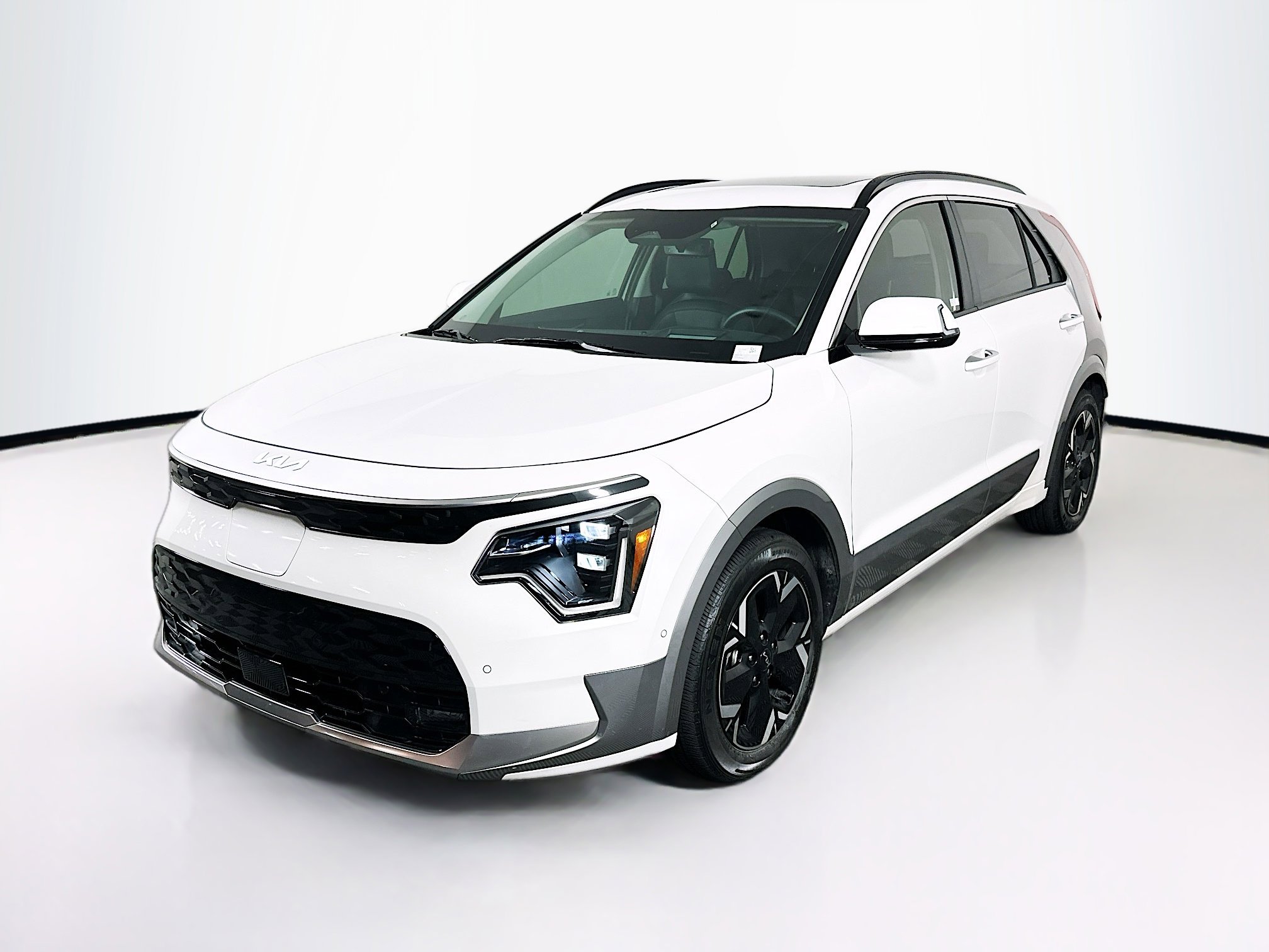 Used 2023 Kia Niro Wave FWD image 3