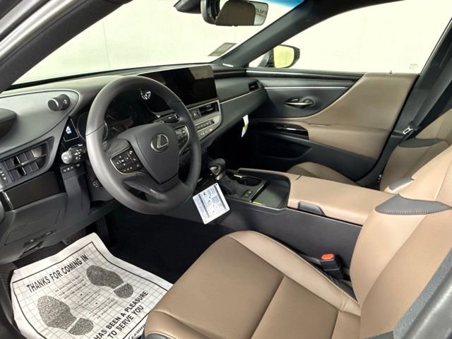 New 2025 Lexus ES 300h w/ Premium Package image 5
