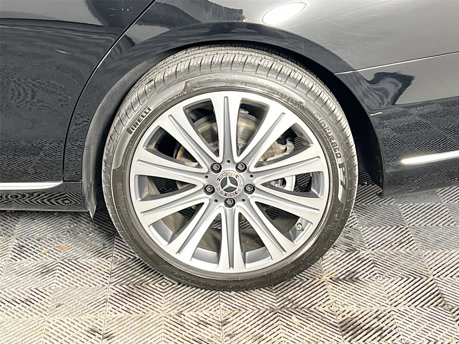 Certified 2019 Mercedes-Benz E 300 4MATIC image 32