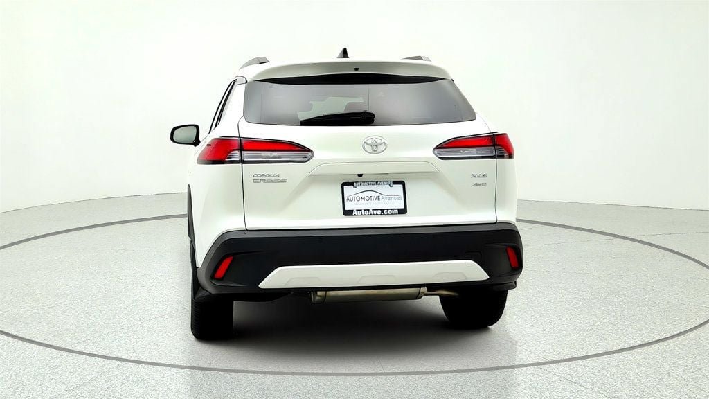 Used 2025 Toyota Corolla Cross XLE w/ Convenience Package AWD/4WD image 6