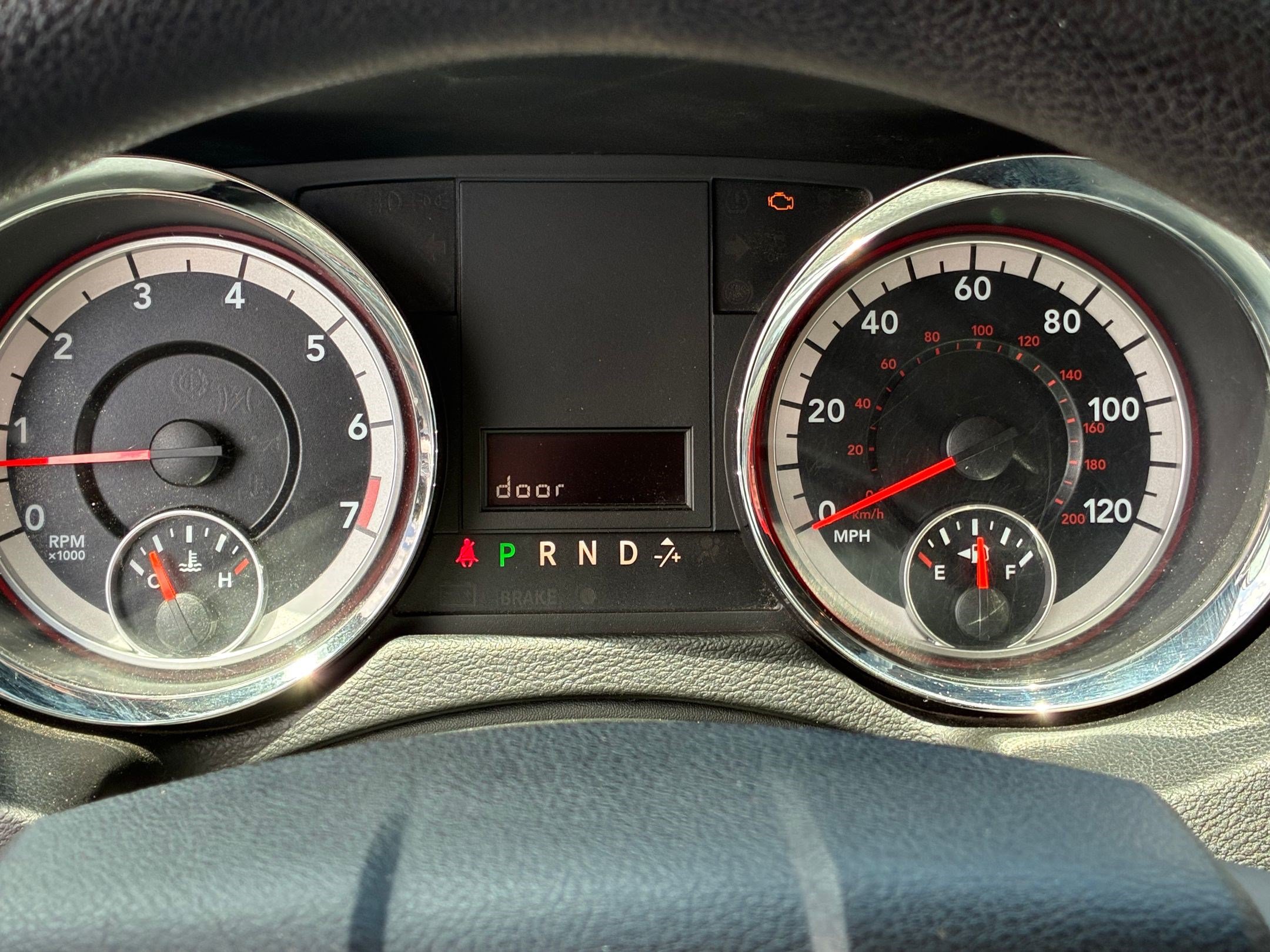 Used 2016 Dodge Grand Caravan SXT FWD image 23