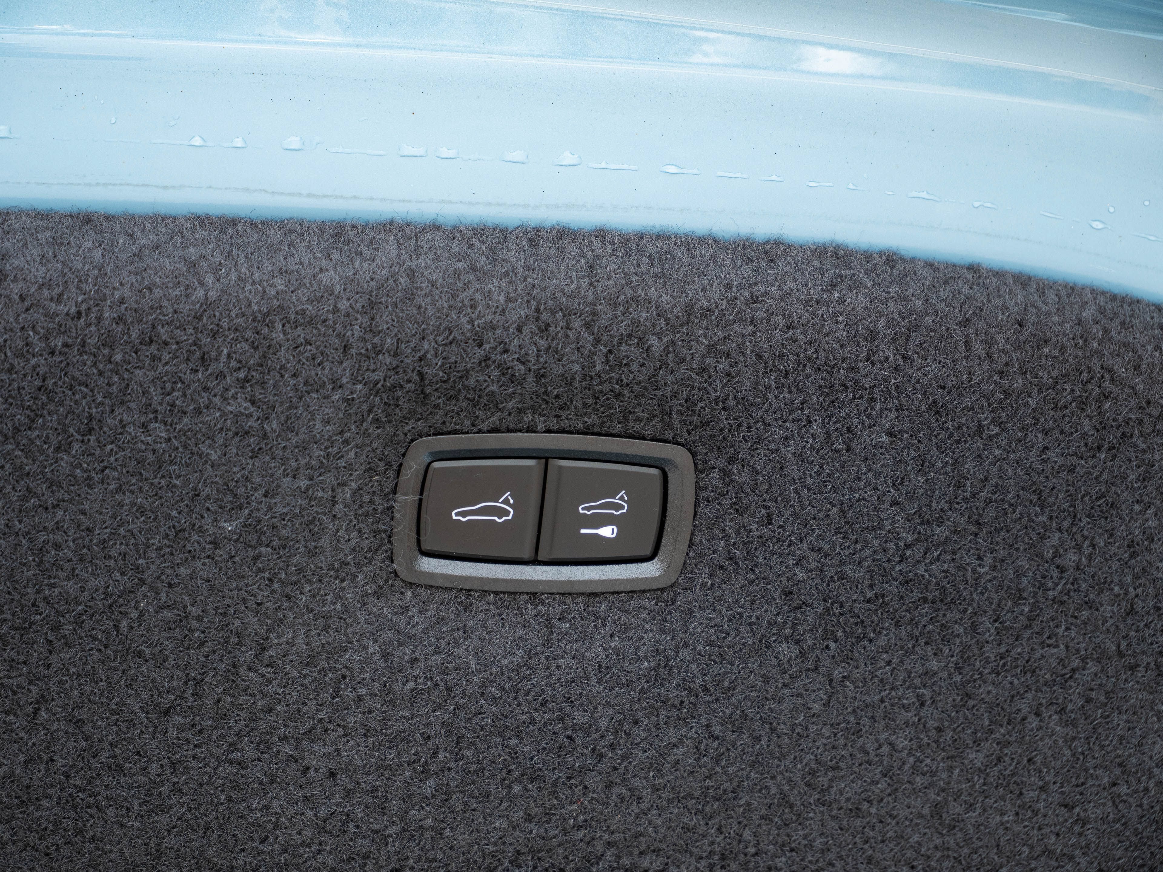 Certified 2023 Porsche Taycan 4S AWD/4WD image 33
