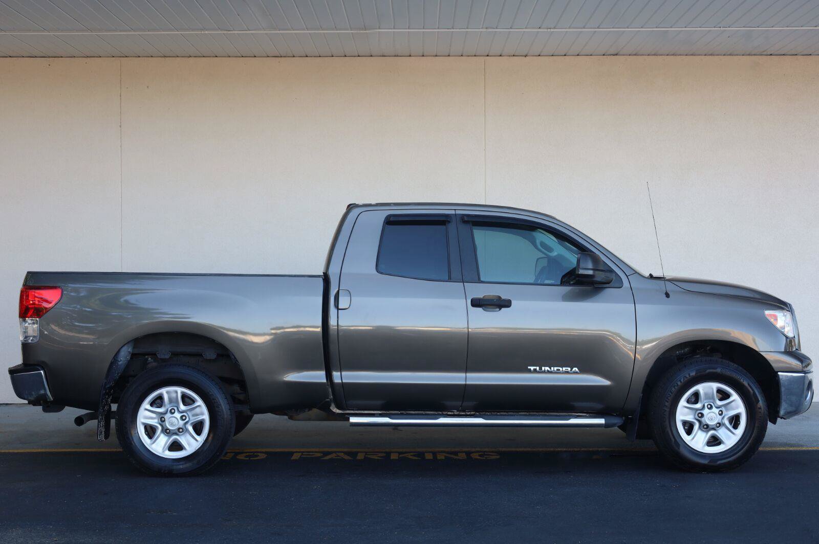 Used 2012 Toyota Tundra 2WD Double Cab image 2