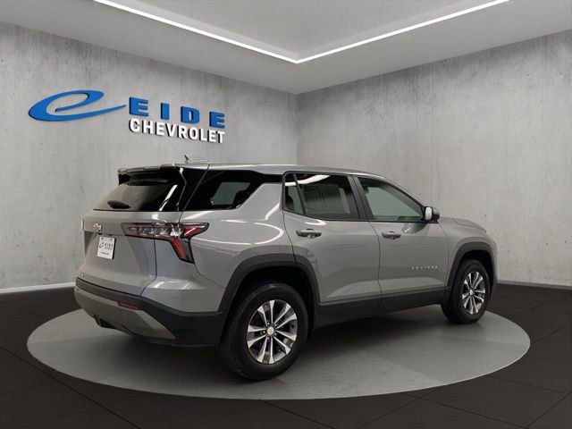 Used 2025 Chevrolet Equinox LT image 3