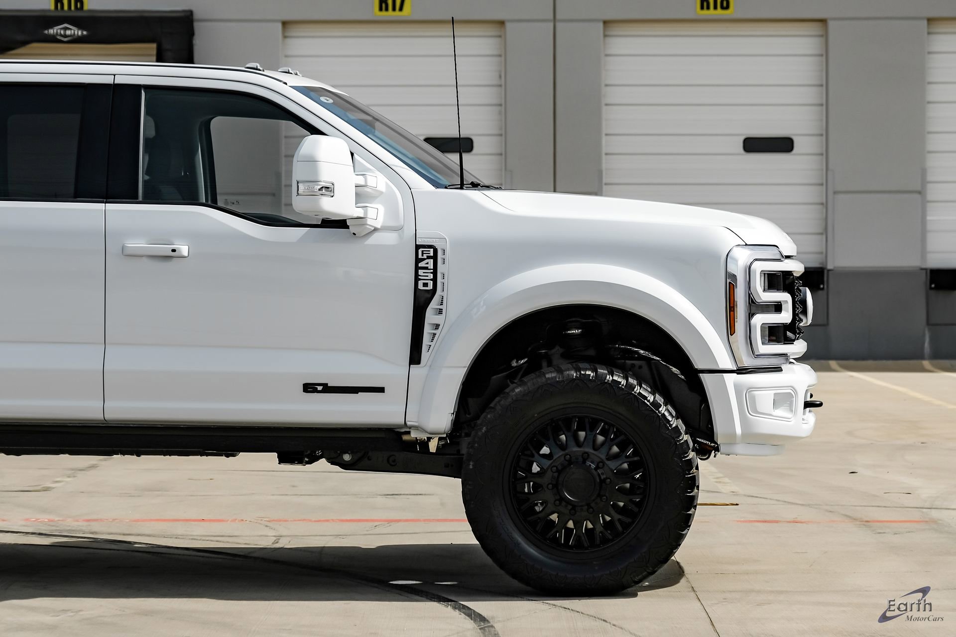 Used 2026 Ford F450 Lariat w/ FX4 Off-Road Package image 29