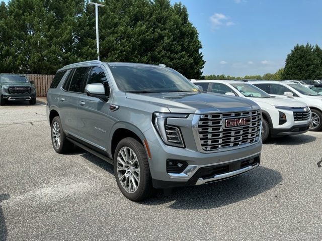Used 2026 GMC Yukon Denali w/ Sun & Power Step Package AWD/4WD image 1