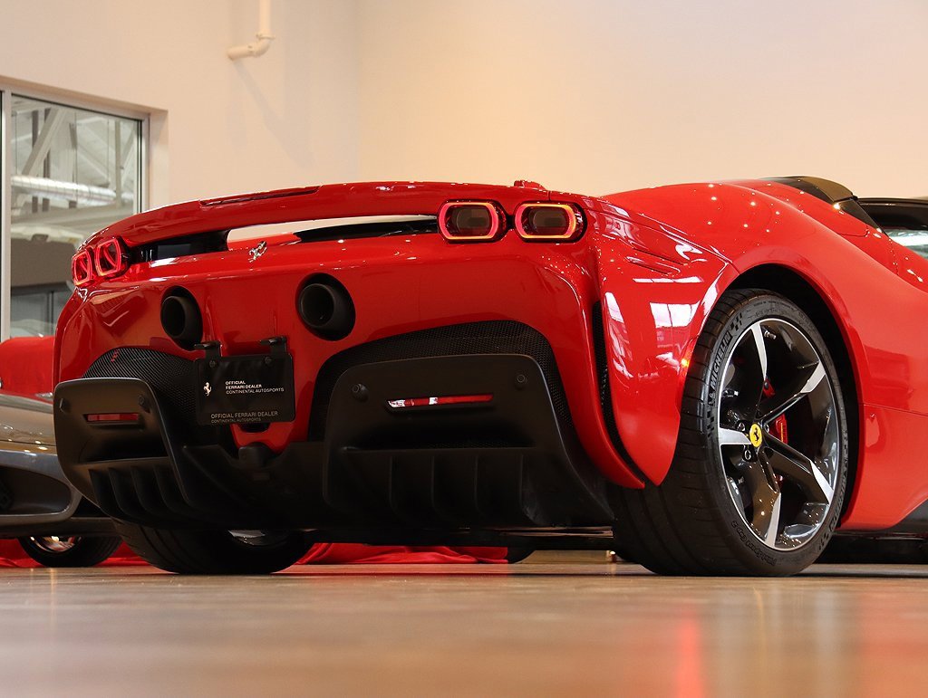Certified 2022 Ferrari SF90 Spider image 35