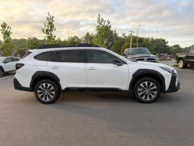 Certified 2025 Subaru Outback Limited AWD/4WD image 2