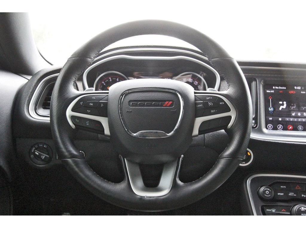 Used 2017 Dodge Challenger R/T Scat Pack w/ Dynamics Package RWD image 15