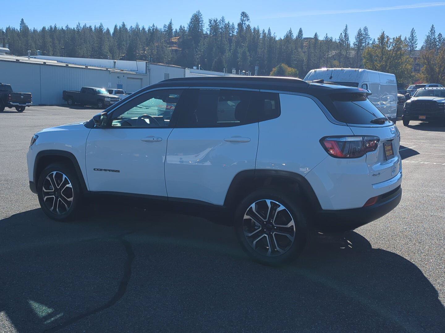 Used 2024 Jeep Compass Limited AWD/4WD image 4