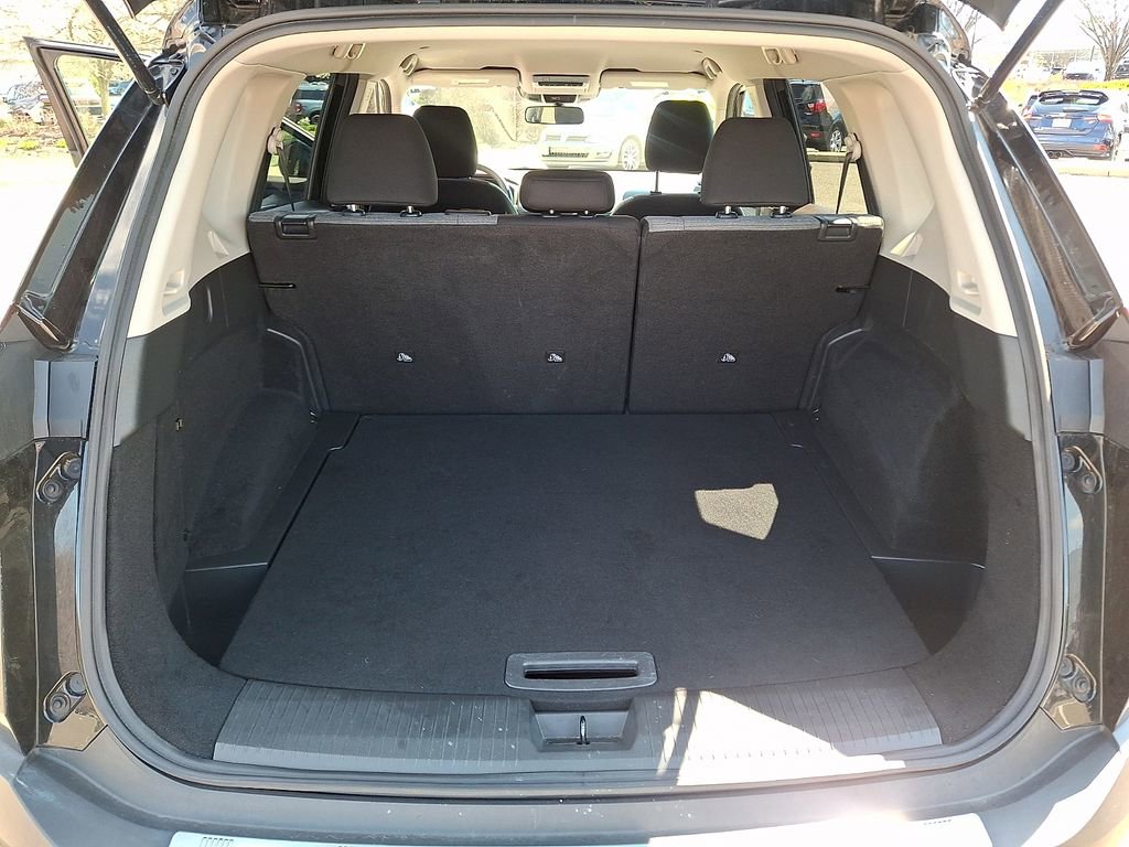 Used 2023 Nissan Rogue SV image 28