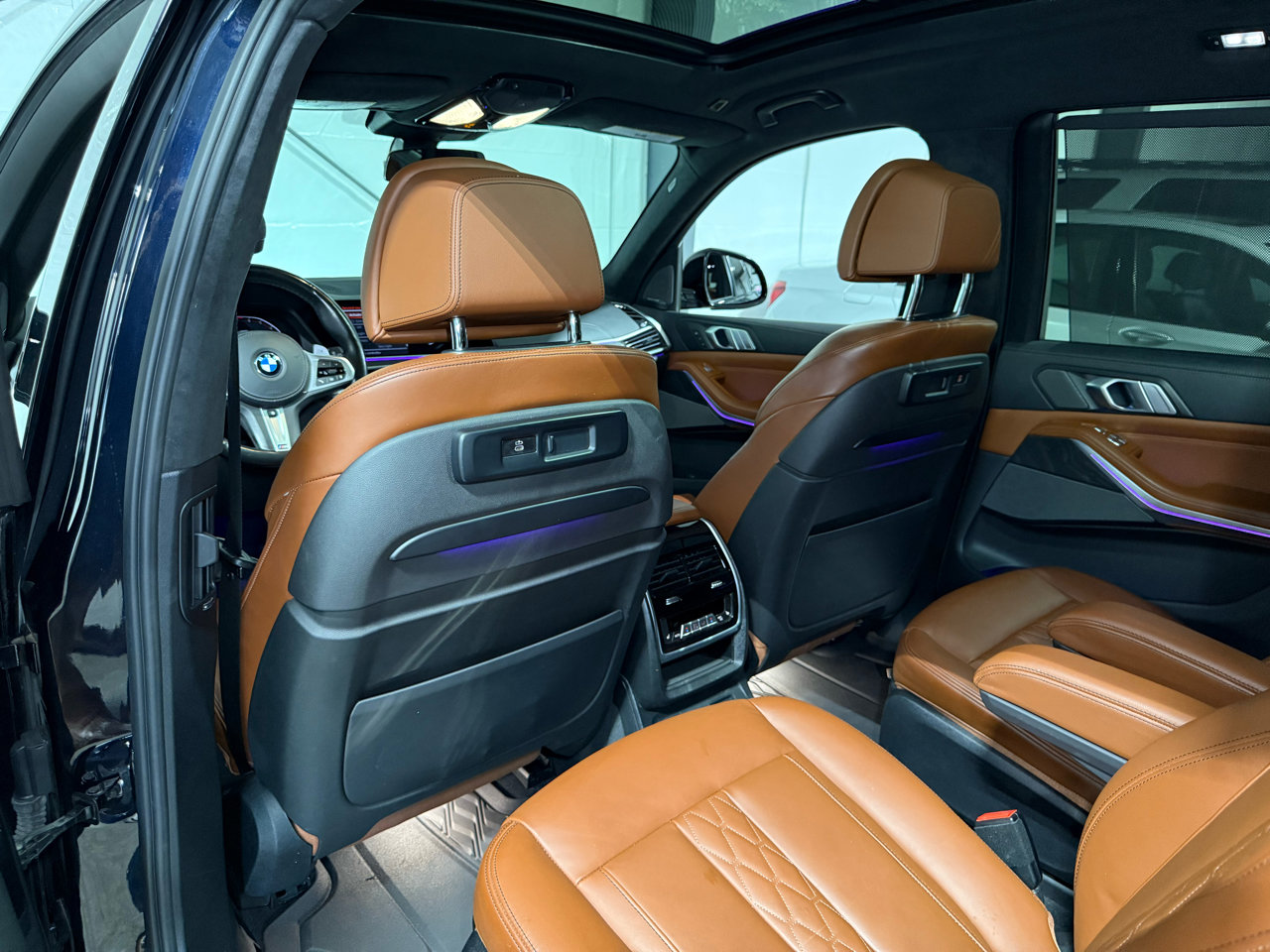 Used 2020 BMW X7 xDrive40i w/ M Sport Package image 39