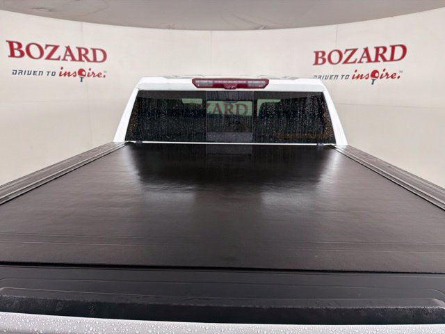 Used 2024 GMC Sierra 1500 AT4 w/ Technology Package AWD/4WD image 11