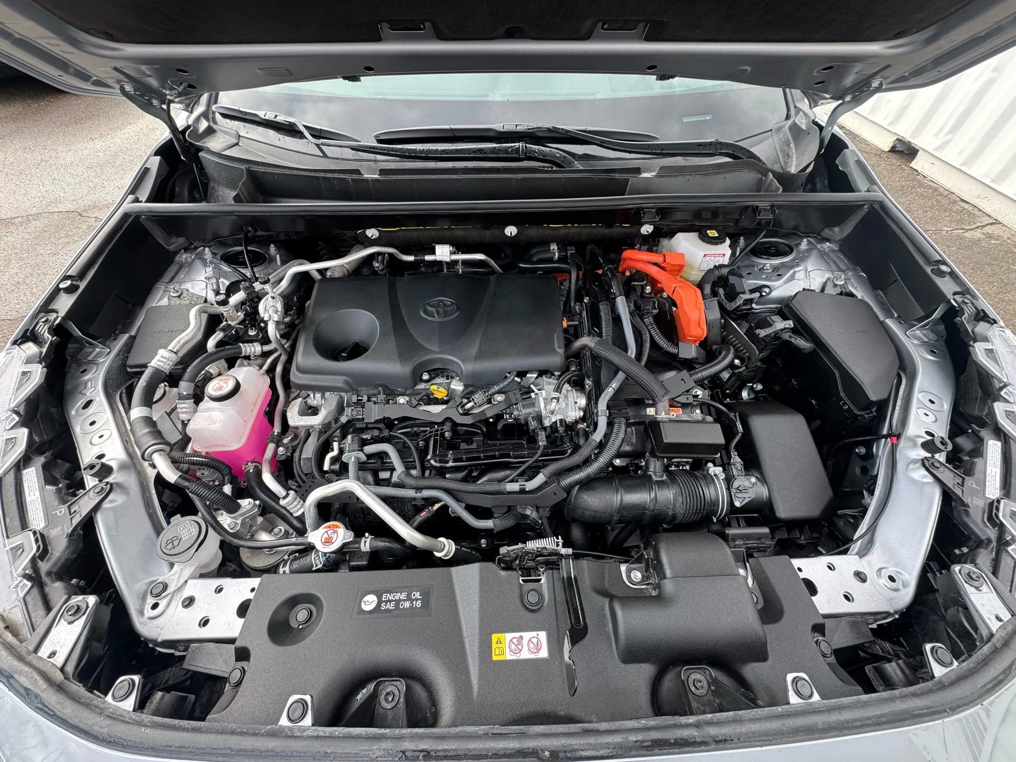 Used 2025 Toyota RAV4 XSE w/ Premium Package image 32