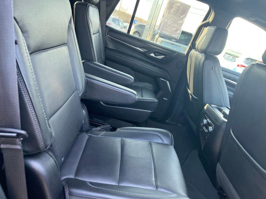 Used 2023 GMC Yukon Denali AWD/4WD image 28
