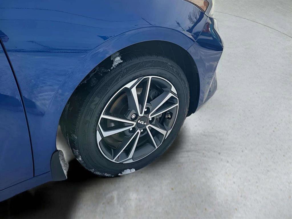 Used 2022 Kia Forte LXS image 25