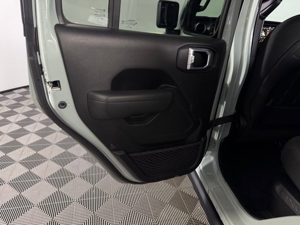 Certified 2023 Jeep Wrangler Unlimited Rubicon 4xe w/ Cold Weather Group image 28