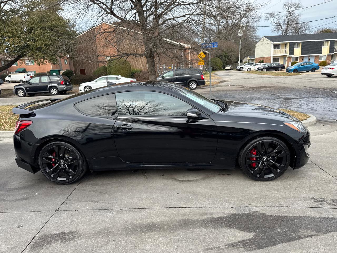 Used 2016 Hyundai Genesis Coupe 3.8 image 3