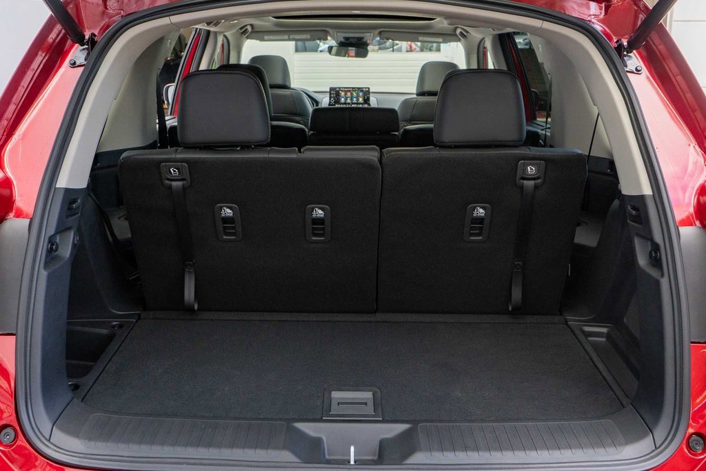 New 2025 Honda Pilot Touring image 13