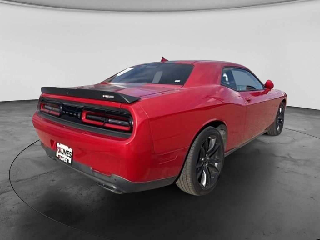 Used 2016 Dodge Challenger R/T Plus RWD image 14