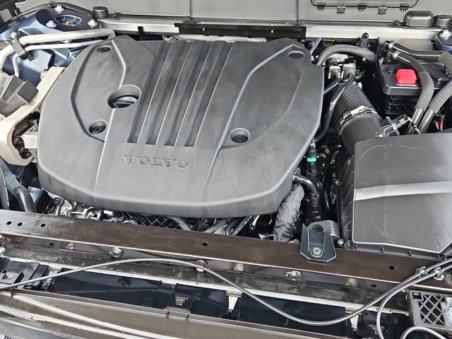 Used 2024 Volvo XC60 B5 Plus image 28