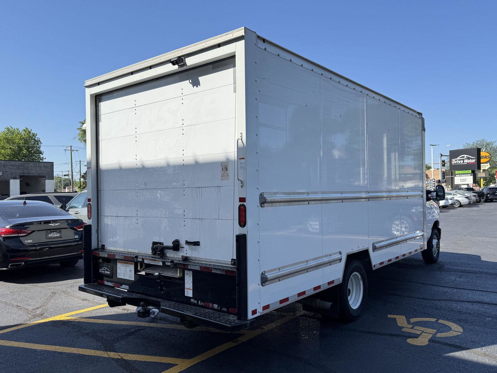 Used 2022 Ford E-350 and Econoline 350 Super Duty RWD image 10